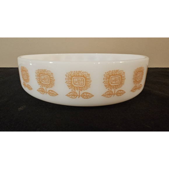 1960s 8" Footed Round Federal Milk Glass Brown Sunflower Bowl - Picture 7 of 7